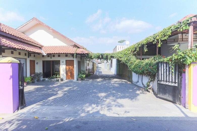 Hotel Oyo 1680 Dahlia Guesthouse