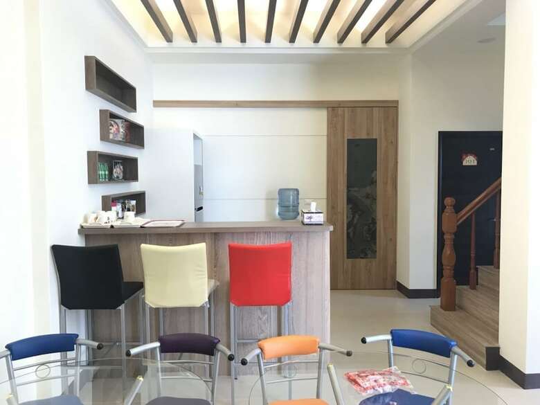 Hotel Travel Happiness Homestay