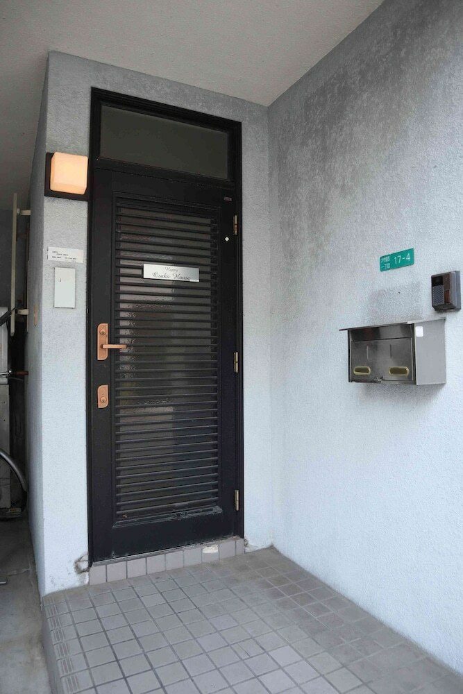Apartamentos Happy Osaka House