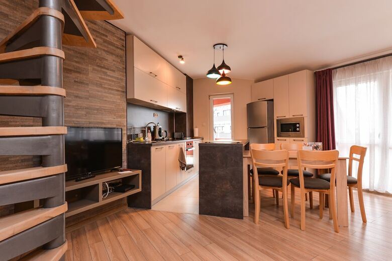 Fm Deluxe 2-bdr - Apartment - The Maisonette