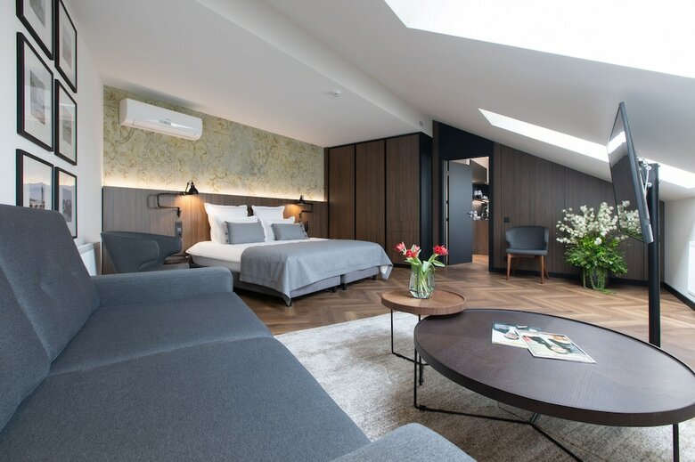 Hotel Dvor Podznoeva Studios And Apartments