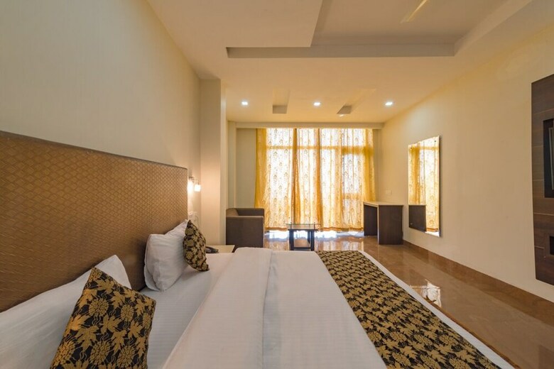 Hotel Dal Lake Resort