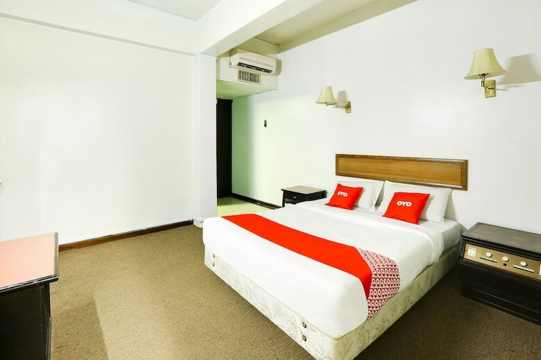 Oyo 89638 Hotel Mandarin Inn
