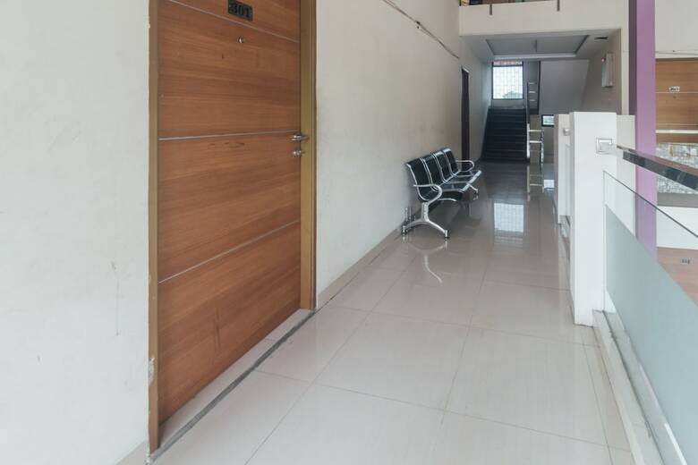 Hotel Oyo 1448 Mangga Dua Guest House