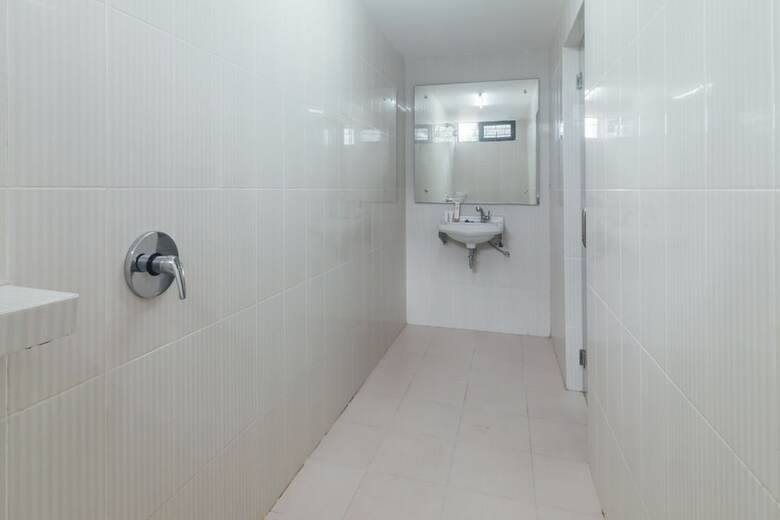 Hotel Oyo 1448 Mangga Dua Guest House