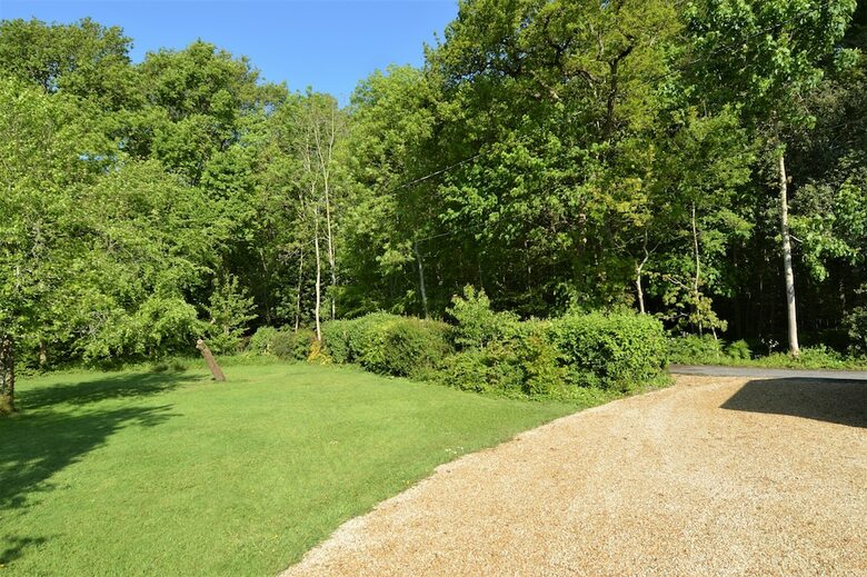 Maison de Campagne : Grand Jardin Et Bois Priv�s