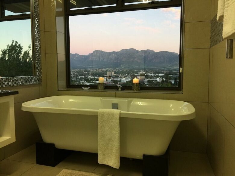 Hotel Beds At Paarl