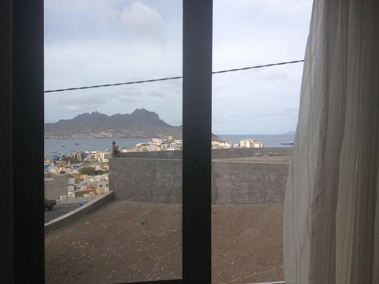 Bed & Breakfast Residencial Monte Cara