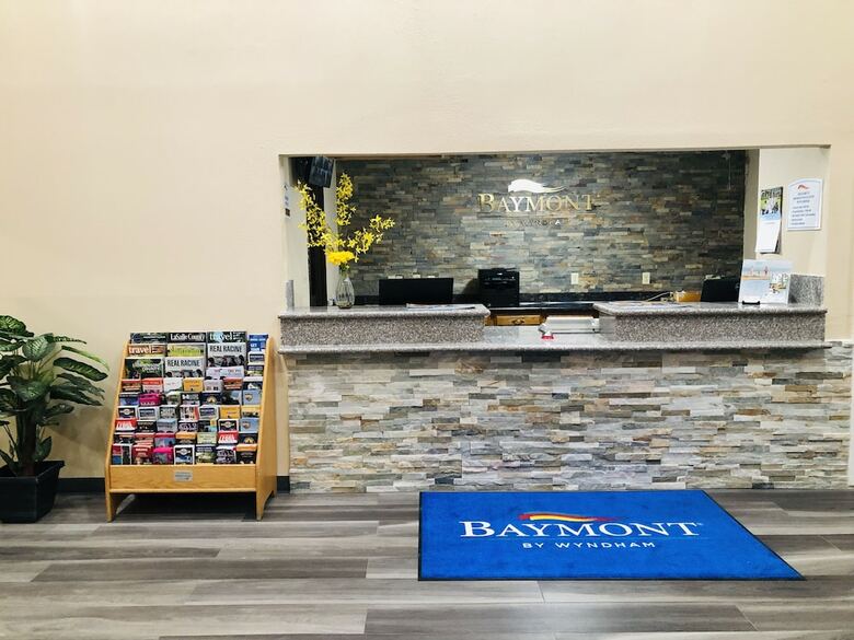 Hotel Baymont By Wyndham Joliet