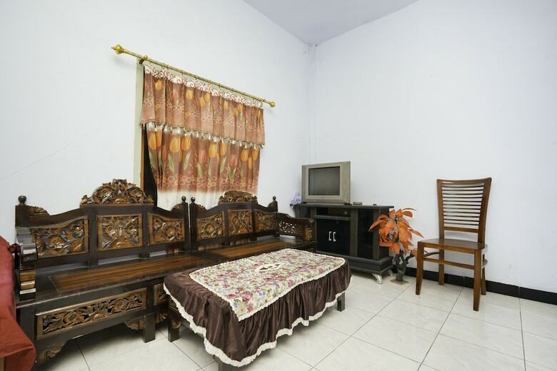 Hotel Oyo 2126 Bromo Indah Homestay