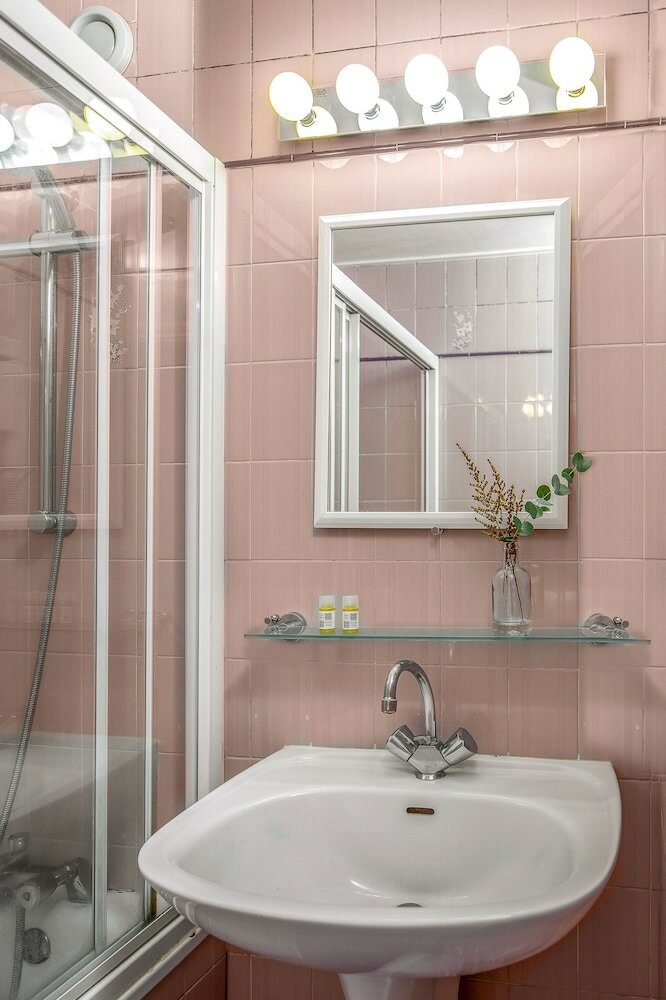 Hotel H�tel Des Grandes Ecoles