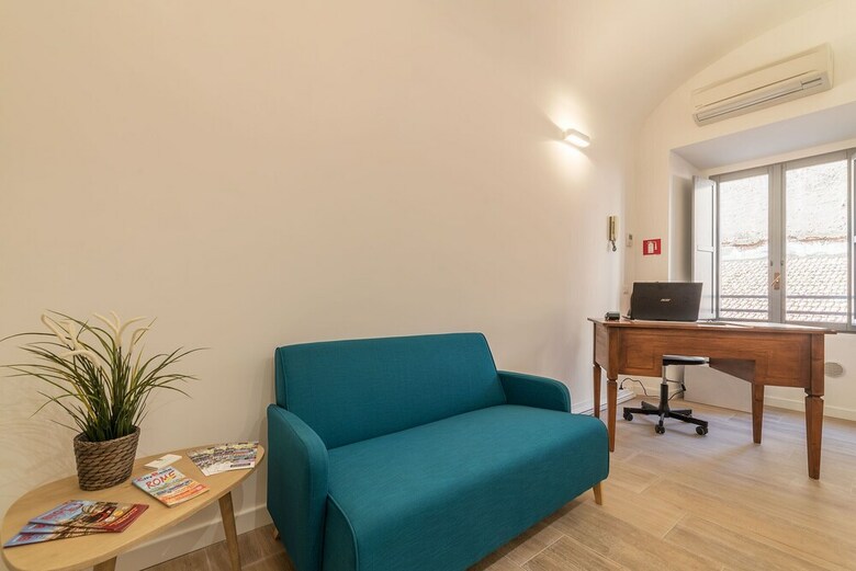 Hotel Roma Station House