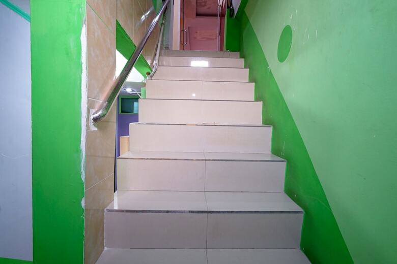 Hostal Oyo 1495 Hotel Lendosis