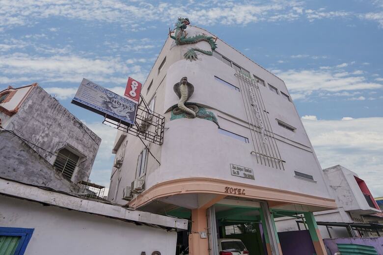 Hostal Oyo 1495 Hotel Lendosis
