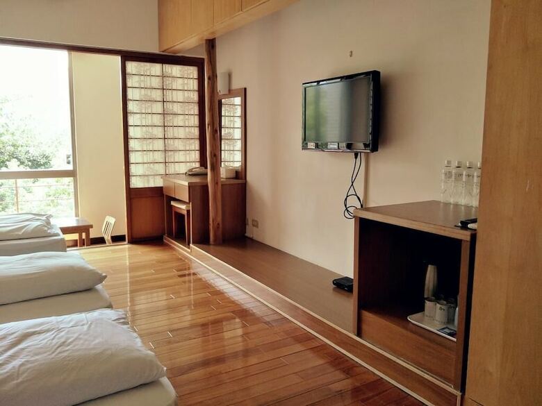 Hotel Fuhsing Youth Activity Center