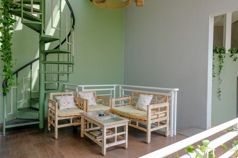 Hostal Spot On 1712 Griya Shanta Residence