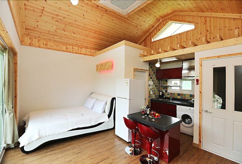 Muju Island Pension