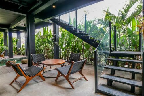 Hotel Oyo 2136 Escotel Krisnantara