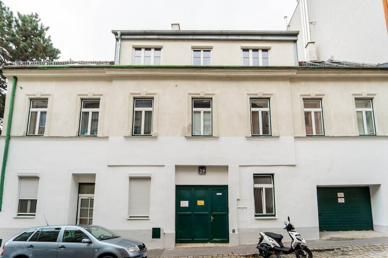 Rooftop Apartment Near Mariahilfstra�e - Free Garage
