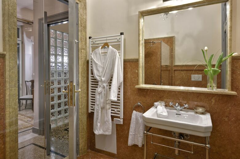 Athenian Vintage Apartments