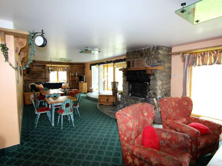 Modern Chalet In Turracherh�he With Swimming Pool