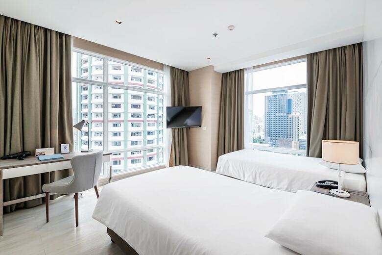 Hotel Posh Residence Thonglor By Favstay