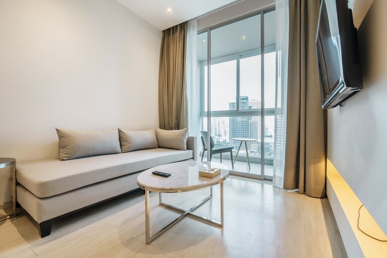 Hotel Posh Residence Thonglor By Favstay