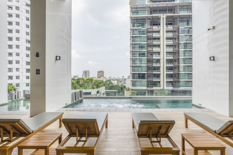 Hotel Posh Residence Thonglor By Favstay