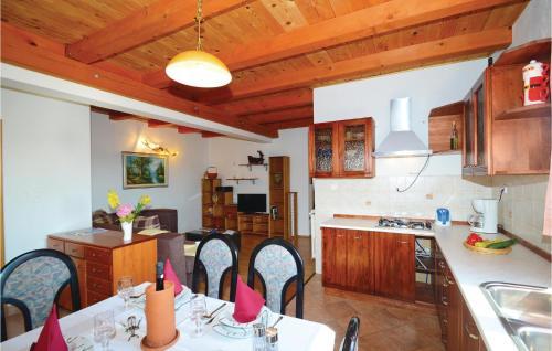 Holiday Home Jakacici Jakacici