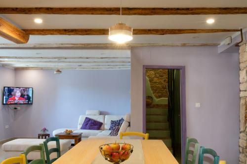 Villa Holiday Home Ladonja