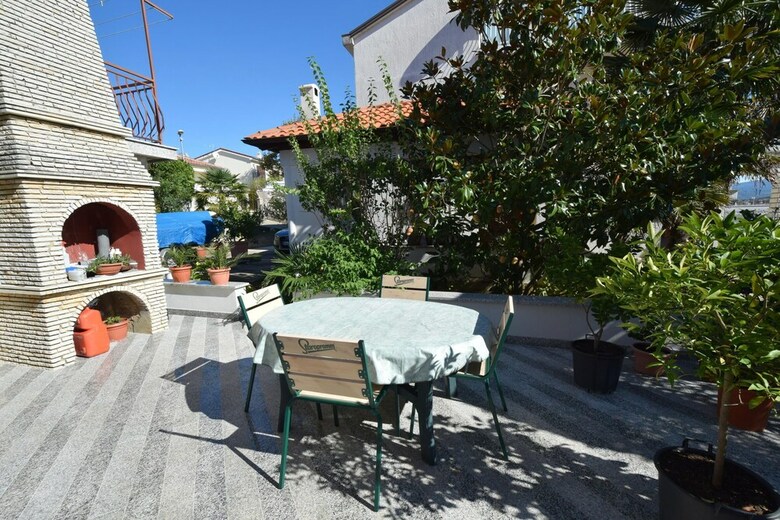 Apartment Mala Sten