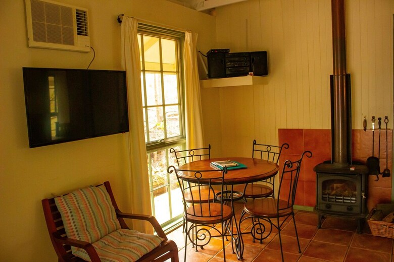 Kalimna Woods Cottages