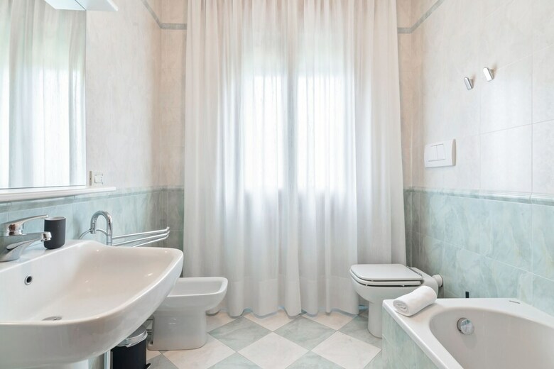 Torre Roomy Apartment