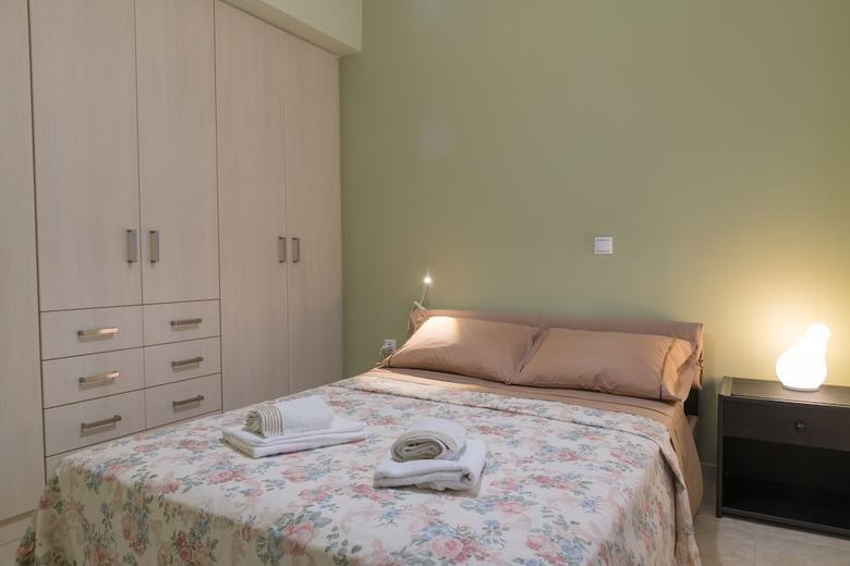Bow Lux Apartments
