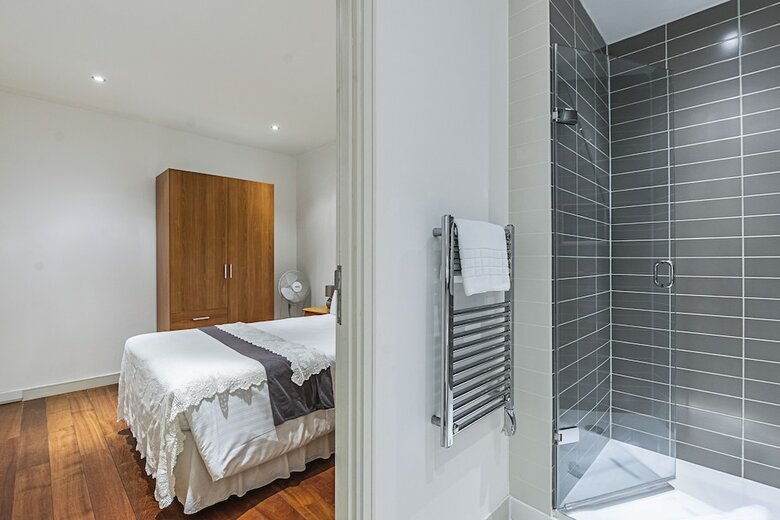 Splendid 3 Bedroom Apartment Kings Cross