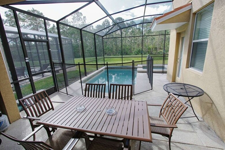 Luxury 5 Bedroom Pool Home In Paradise Palms Resort