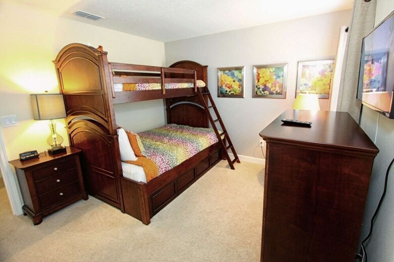 Luxury 5 Bedroom Pool Home In Paradise Palms Resort