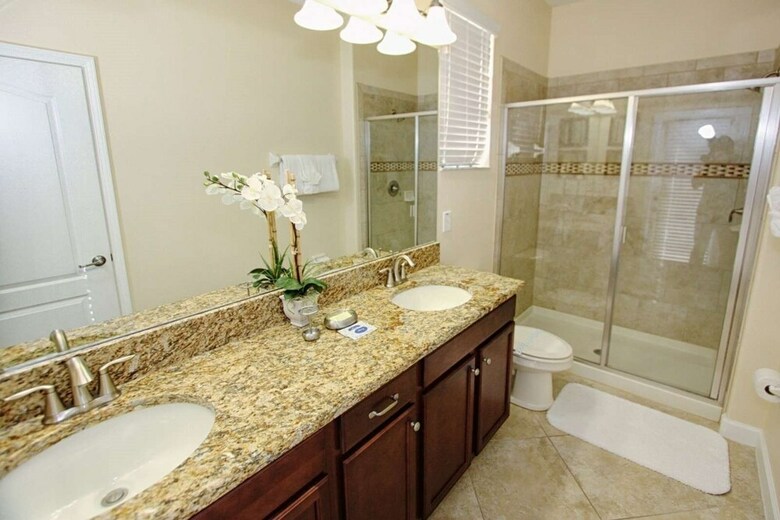Luxury 5 Bedroom Pool Home In Paradise Palms Resort