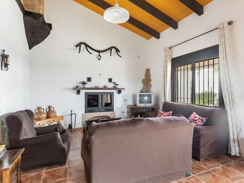 Quaint Holiday Home In Sevilla With Swimming Pool