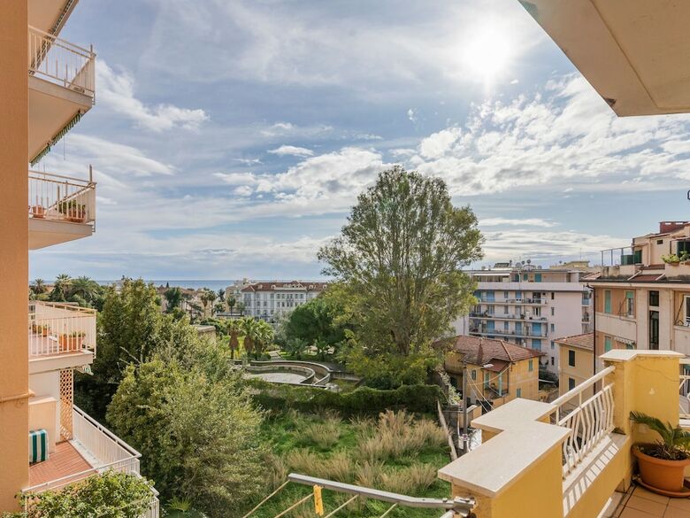 Sophisticated Apartment In Sanremo With Balcony