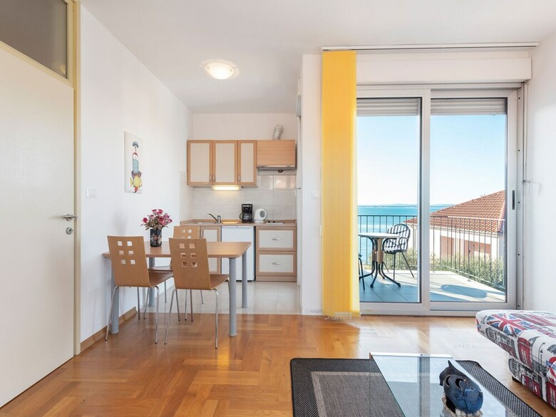 Opulent Apartment In Zadar Near Sea