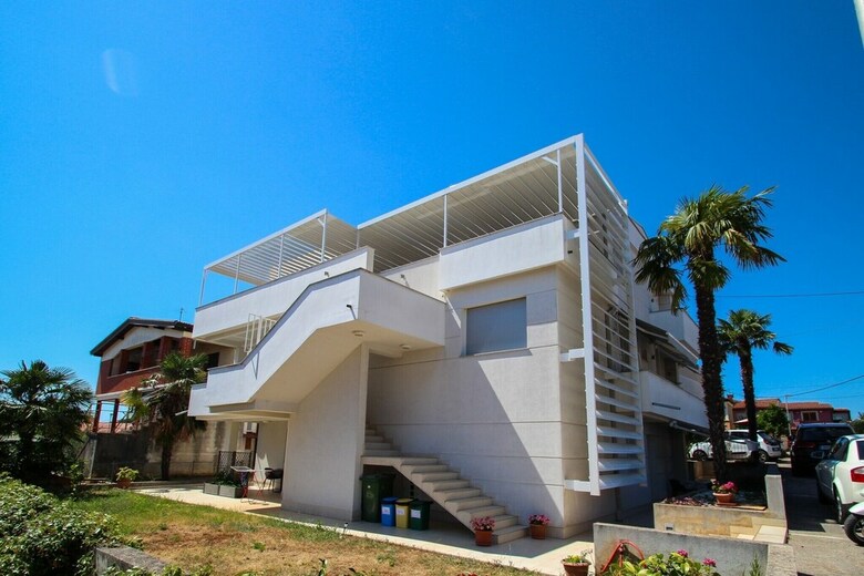 Apartamentos Karmen
