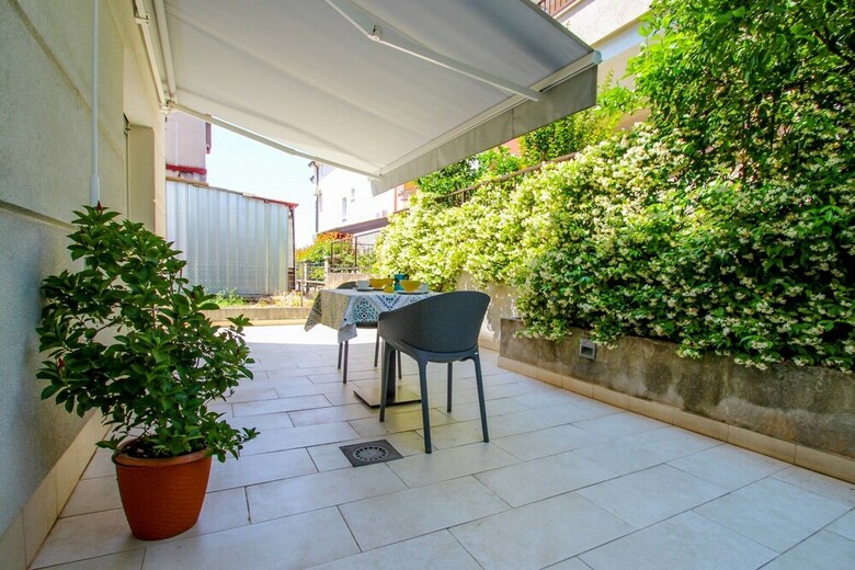 Apartamentos Karmen