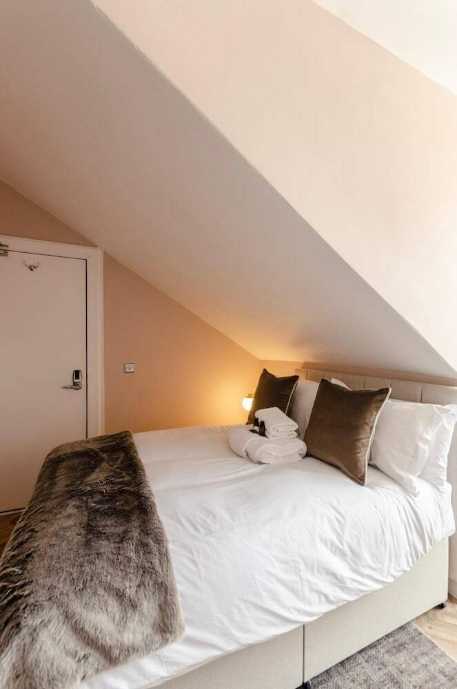 Aparthotel Sweeney Apartments And Rooms