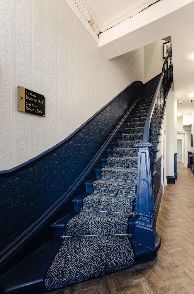 Aparthotel Sweeney Apartments And Rooms