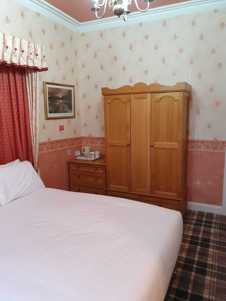 West End Hotel