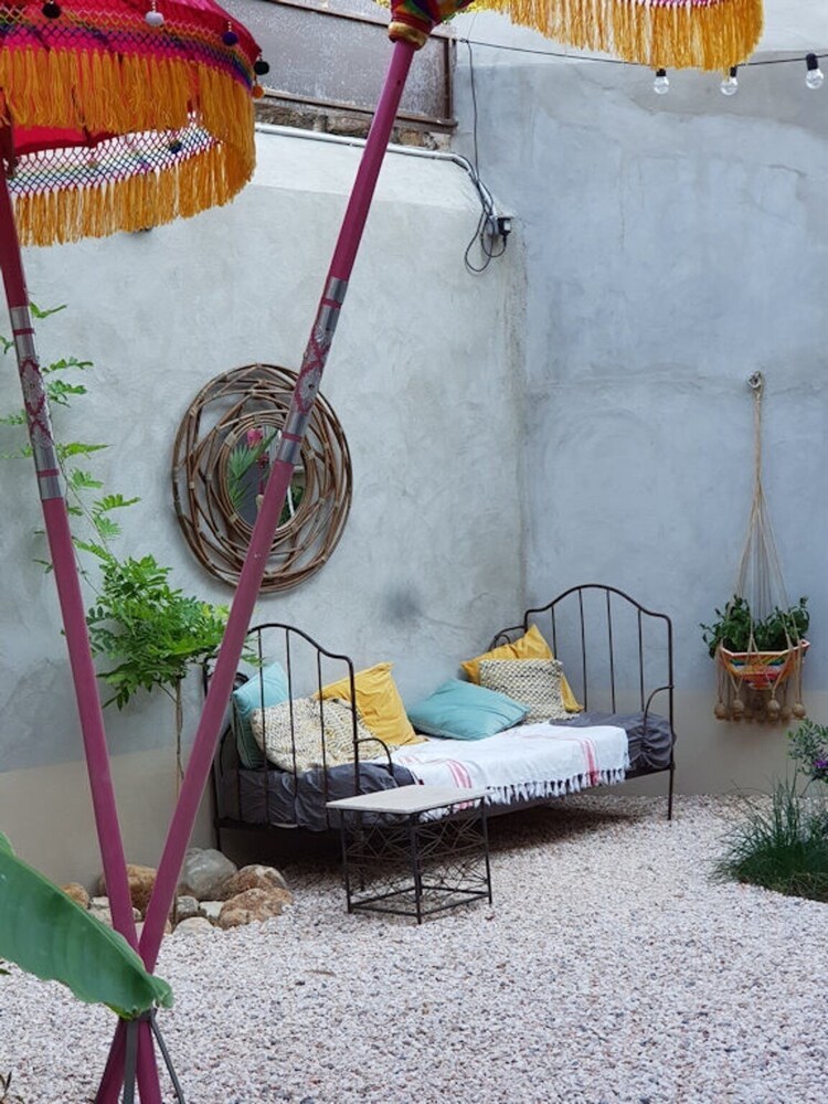Bed & Breakfast Chambres D'hotes Au Centre de Sigean