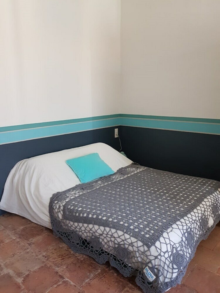 Bed & Breakfast Chambres D'hotes Au Centre de Sigean