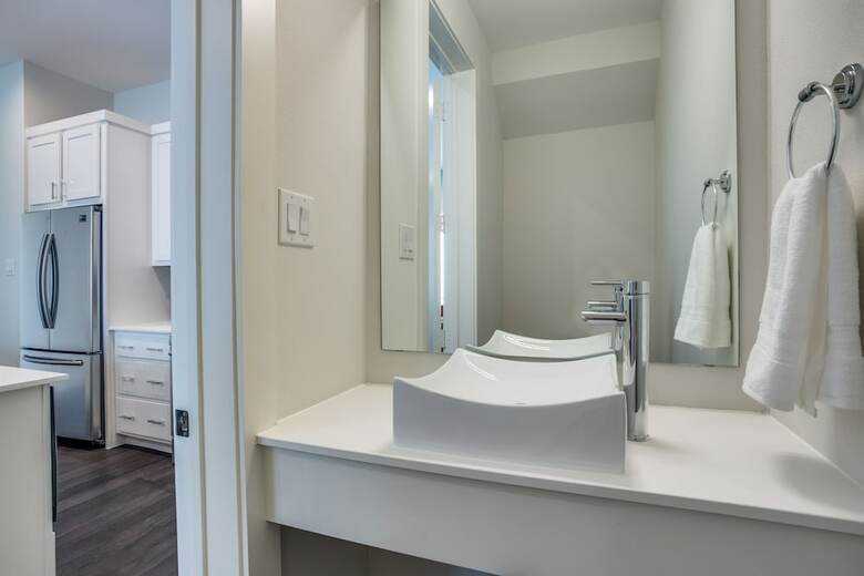 Modern Dallas Townhome 2 Br Fully Furnis