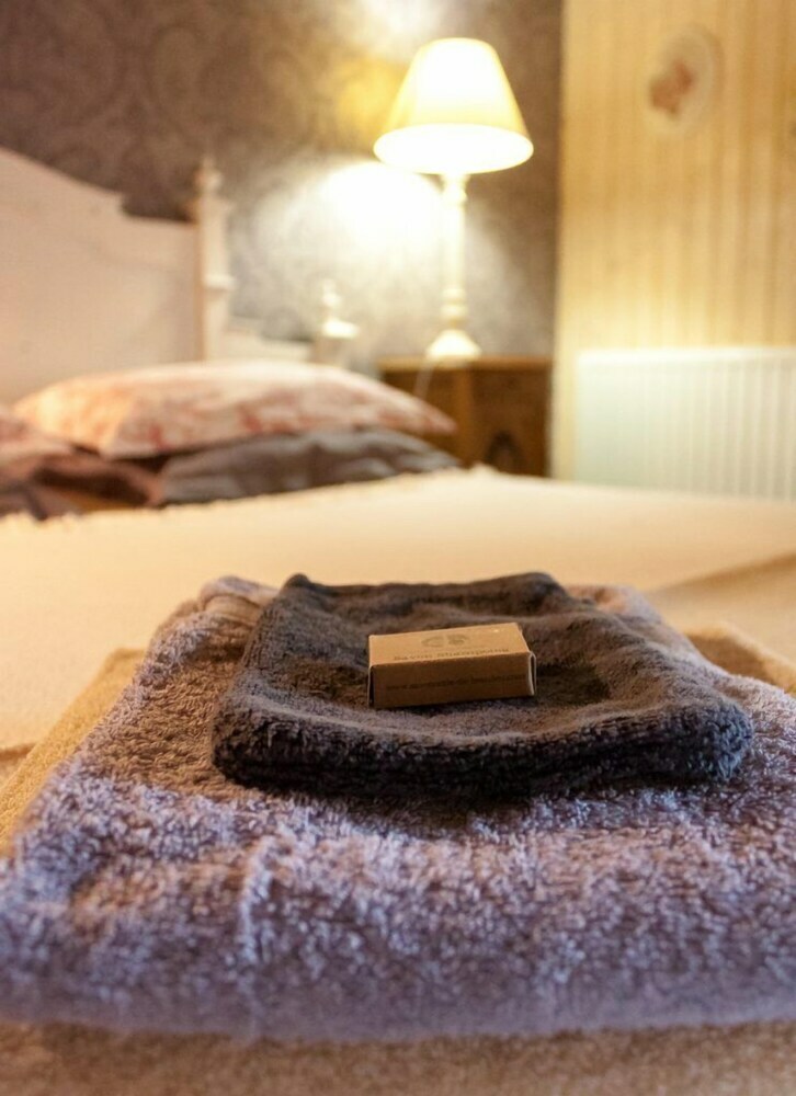 Hotel Le Pr�s Du Roc Chambres D'h�tes